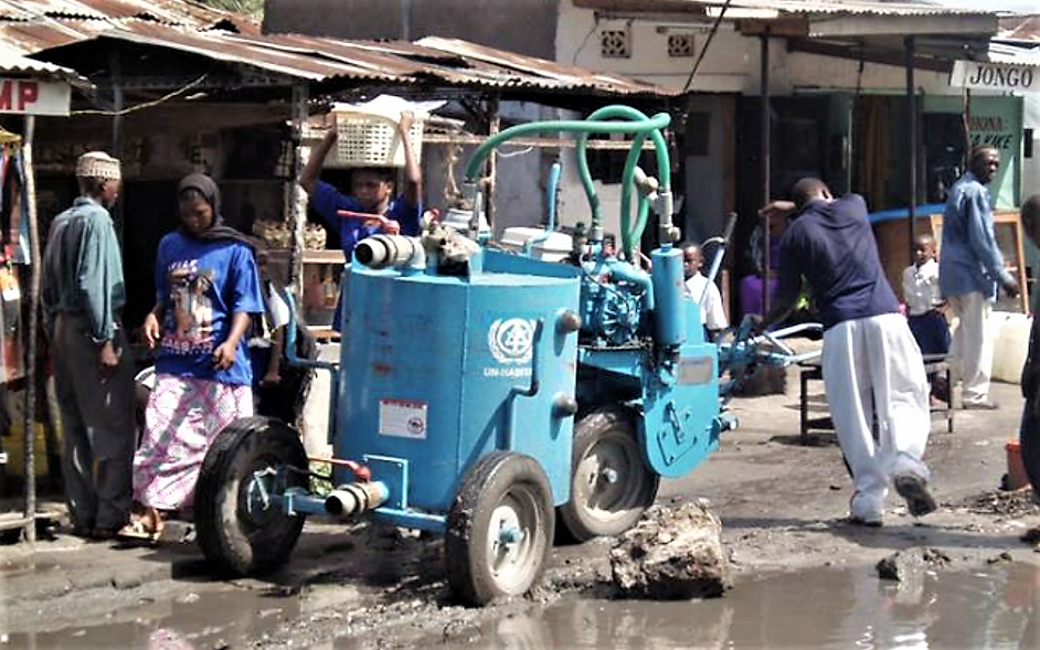 Vacutug mini-tanker manufactured in Bangladesh. Source: EAWAG/SANDEC (2008)