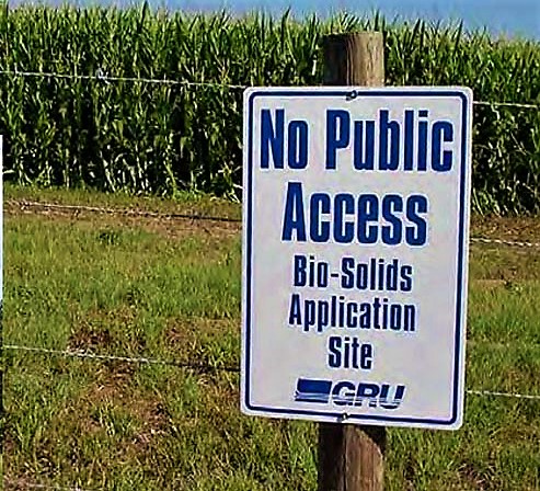 Surface disposal sites should be fenced and signalled, such as here in Florida. Source: RITCHIE (2009)