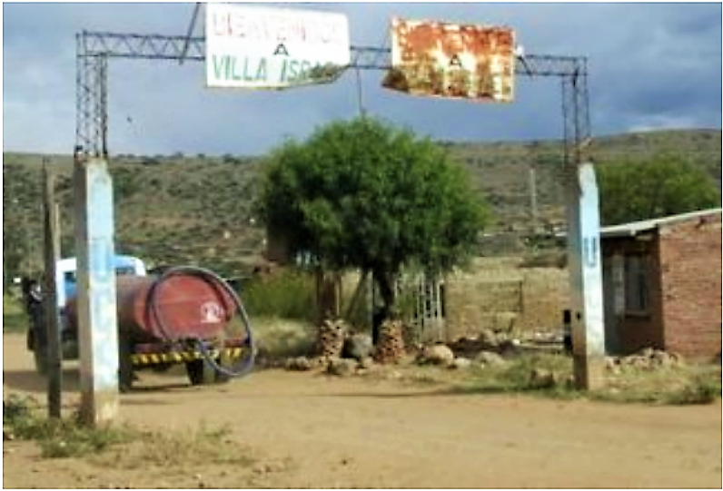 A water supply truck in Cochabamba, Bolivia. Source: WUTICH (2006) 